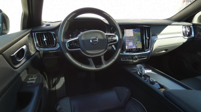 Volvo S60 B5 AWD Ultimate Dark na operativní leasing