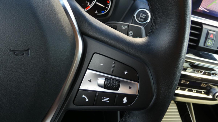 BMW X3 2.0 xDrive20i X-LINE na operativní leasing