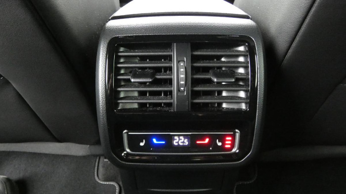 Volkswagen Arteon 2.0 TDI 147kW DSG R-line na operativní leasing