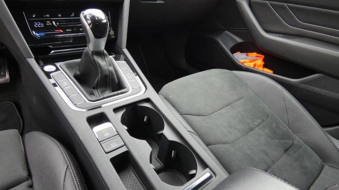 Volkswagen Arteon 1.5 TSI R-line na operativní leasing