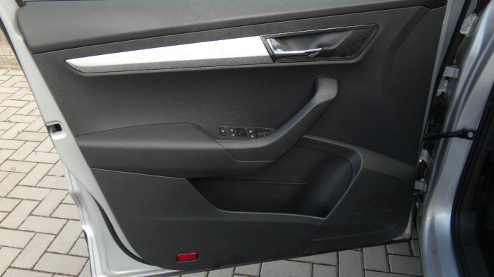 Škoda Karoq 1,5 TSI Ambition DSG na operativní leasing