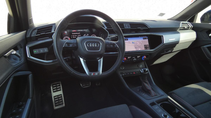 Audi Q3 Sportback 40 TFSI quattro S li na operativní leasing