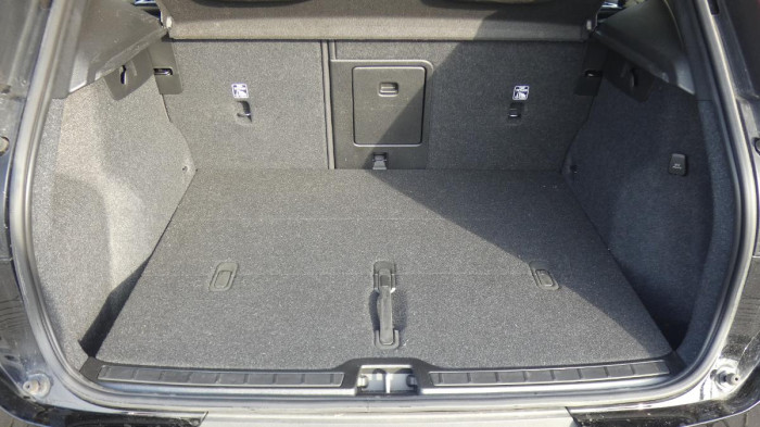 Volvo XC40 B3 mHEV Core aut. na operativní leasing