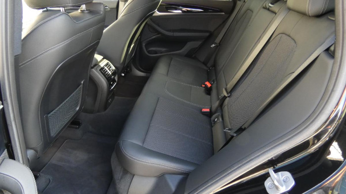 BMW X3 2.0 xDrive20i X-LINE na operativní leasing