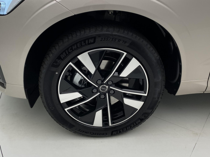 Volvo XC60 T6 AWD AUT BRIGHT PLUS na operativní leasing