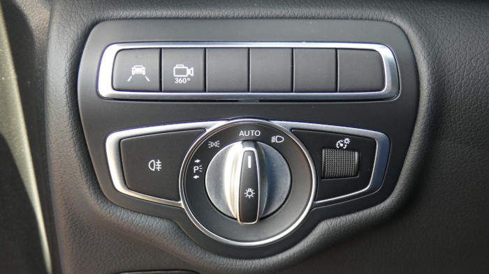 Mercedes-Benz Třídy V 300d AMG 9G Tronic na operativní leasing