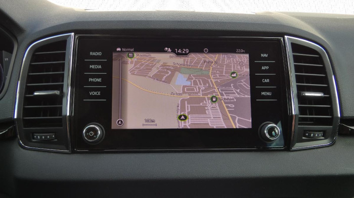 Škoda Karoq 1,5 TSI Style DSG na operativní leasing