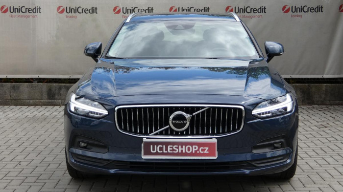 Volvo V90 B4 mHEV AWD aut. Momentum Pro na operativní leasing