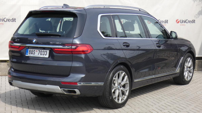 BMW X7 xDrive 40d Luxury na operativní leasing