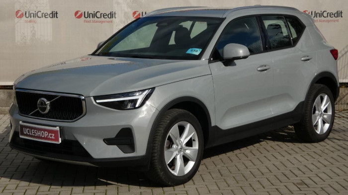 Volvo XC40 B3 Core DCT na operativní leasing