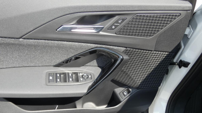 BMW X1 sDrive 18i na operativní leasing