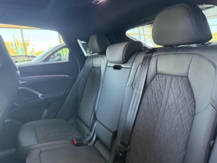 Audi Q5 Spb TDI quattro Stronic na operativní leasing