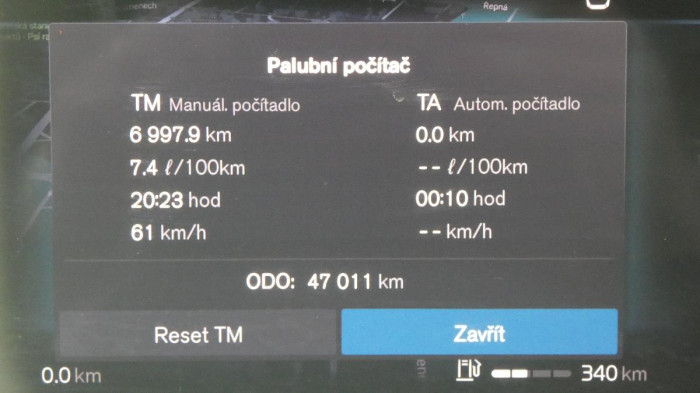 Volvo XC40 B3 Plus Dark na operativní leasing