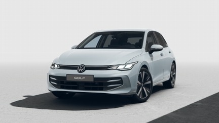 Volkswagen Golf People 1,5 eTSI 7DSG mHEV na operativní leasing