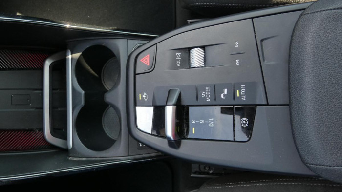 BMW X1 sDrive 18i na operativní leasing