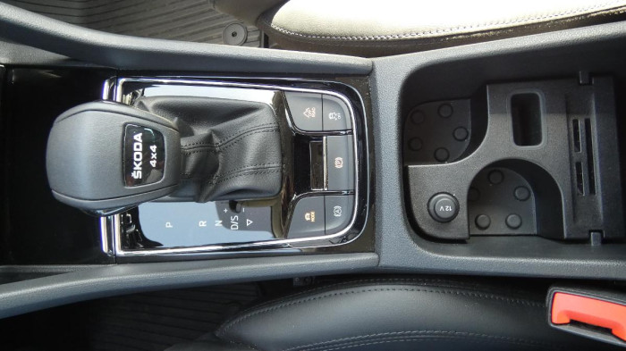 Škoda Kodiaq 2,0 TDI L&K DSG 4x4 na operativní leasing