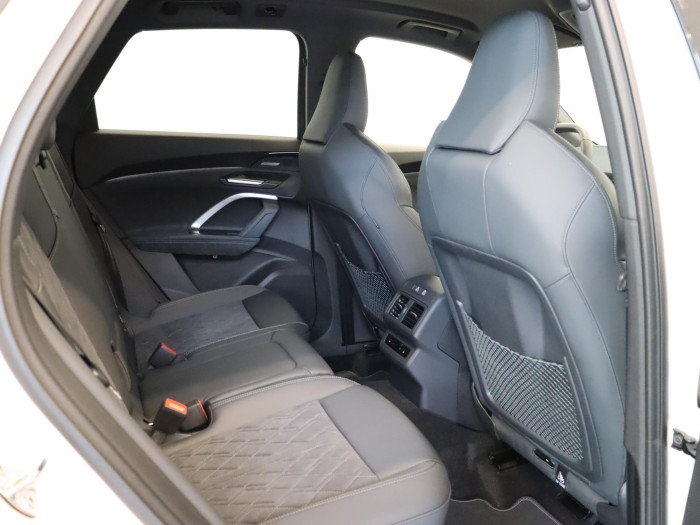 Audi Q5 TDI quattro Stronic na operativní leasing