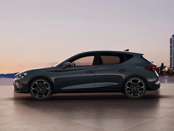 Cupra Leon Hatchback VZ  2.0 TSI 221 kW DSG, 2.0 TSI 221 kW DSG na operativní leasing