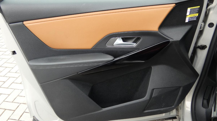 DS Automobiles DS7 Crossback 1.6 E-TENSE 300 EAT8 4x4 Perfo na operativní leasing