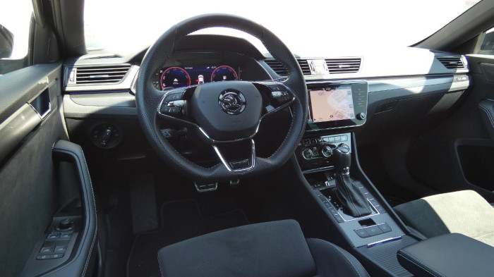 Škoda Superb 2.0 TSI DSG Sportline na operativní leasing