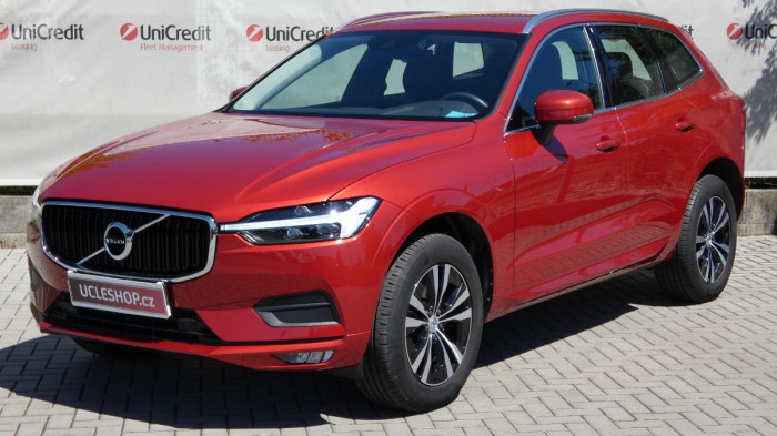 Volvo XC60 B4 AWD Momentum Pro na operativní leasing