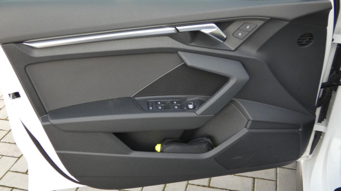 Audi A3 35 TFSI Sportback S Line na operativní leasing