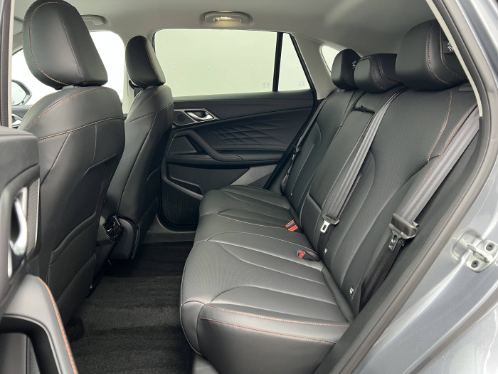 MG HS EXCLUSIVE PHEV 1,5TGI / 200kW na operativní leasing