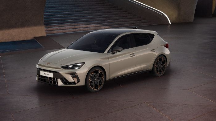 Cupra Leon 1.5 eTSI 150k DSG na operativní leasing