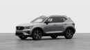 Volvo XC40 B4 AUT DARK PLUS na operativní leasing