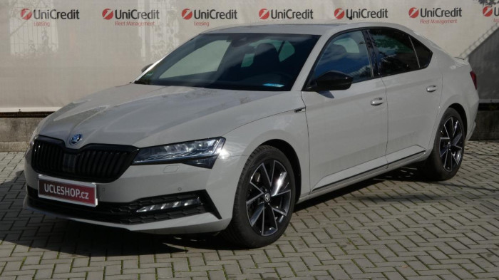 Škoda Superb 2.0 TDI DSG Sportline na operativní leasing