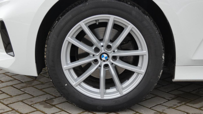 BMW Řada 3 320i Advantage na operativní leasing