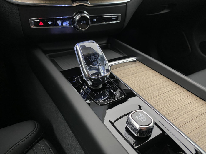 Volvo XC60 T6 AWD AUT BRIGHT PLUS na operativní leasing