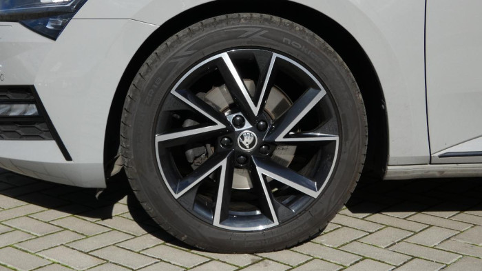 Škoda Superb 2.0 TDI DSG Sportline na operativní leasing