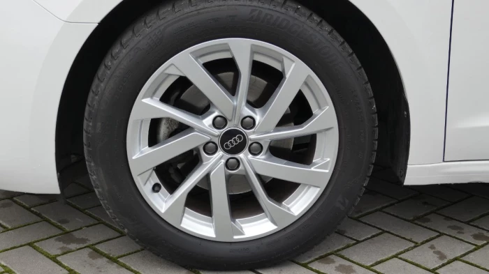Audi A1 Sportback 30 TFSI Advanced S t na operativní leasing