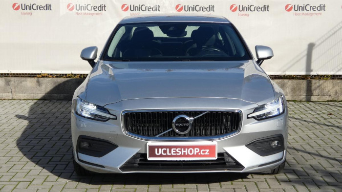 Volvo S60 B5 FWD Inscription Auto na operativní leasing