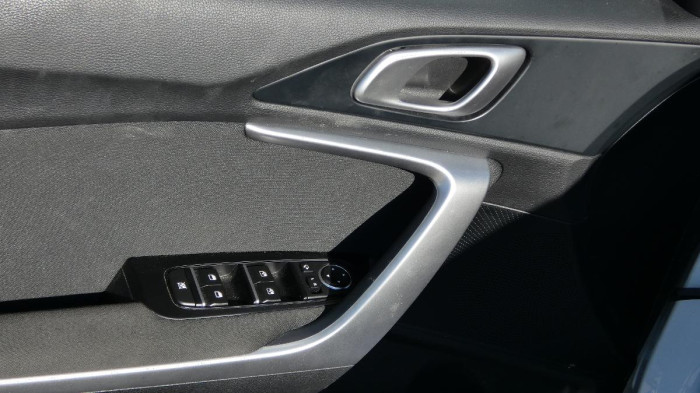 Kia Ceed 1.5 T-GDI 118kW Exclusive SW na operativní leasing