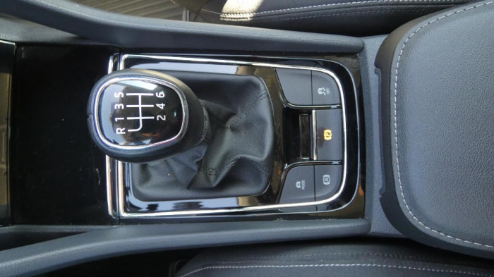 Škoda Karoq 1,5 TSI Style na operativní leasing