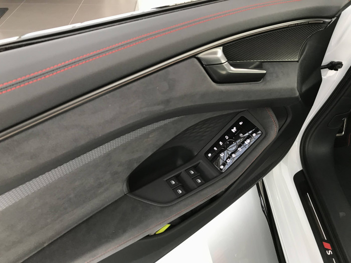 Audi A6 Avant Quattro 7STR 2,0TDI / 150kW na operativní leasing