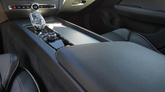 Volvo S60 B5 AWD Ultimate Dark na operativní leasing