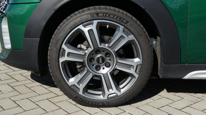 Mini Countryman COOPER na operativní leasing