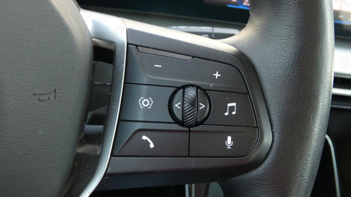 BMW X1 sDrive 18i na operativní leasing