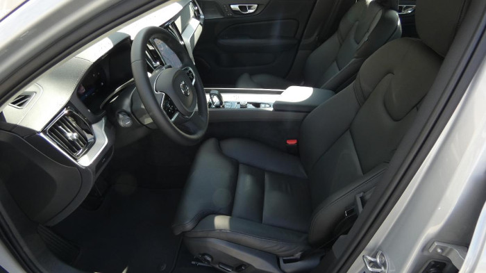 Volvo S60 B5 AWD Ultimate Dark na operativní leasing