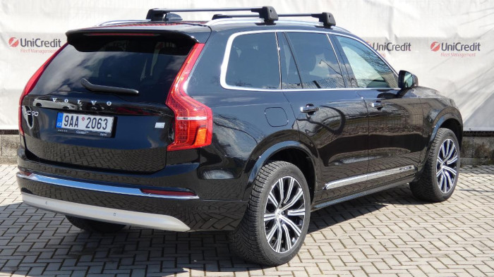 Volvo XC90 T8 Plug-in Hybrid Inscription, na operativní leasing