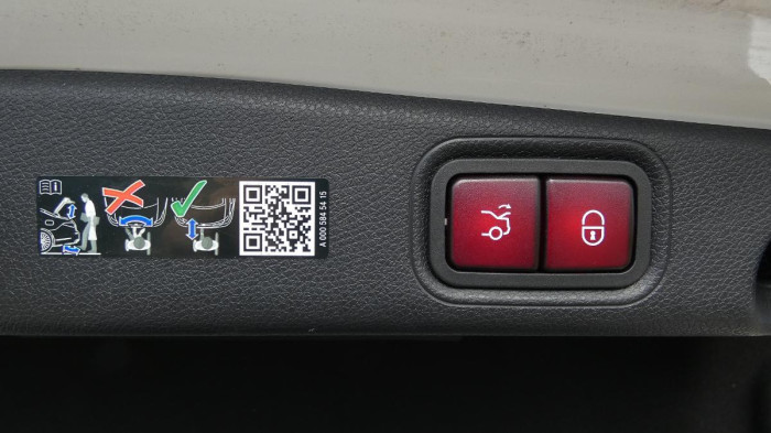 Mercedes-Benz Třídy E 200 mHEV aut. na operativní leasing