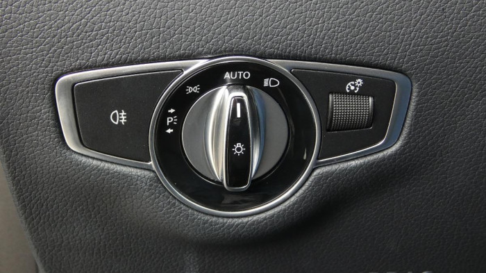 Mercedes-Benz Třídy E 200 mHEV aut. na operativní leasing