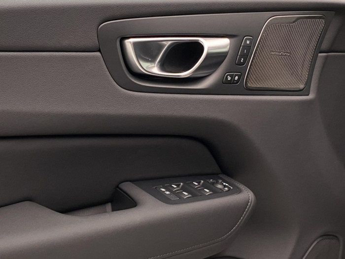 Volvo XC60 T6 AWD AUT BRIGHT PLUS na operativní leasing