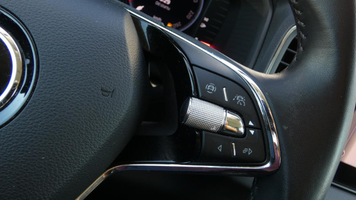 Škoda Karoq 1,5 TSI Style na operativní leasing