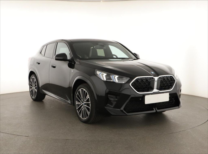 BMW X2 M Paket xDrive20d 120 kW 4x4 Automat na operativní leasing