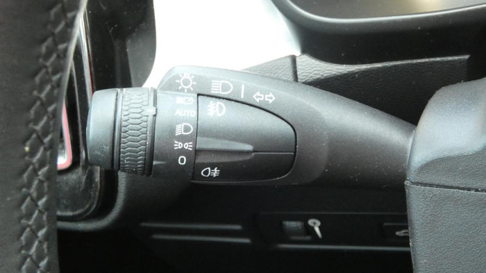 Volvo XC40 B3 FWD Momentum na operativní leasing