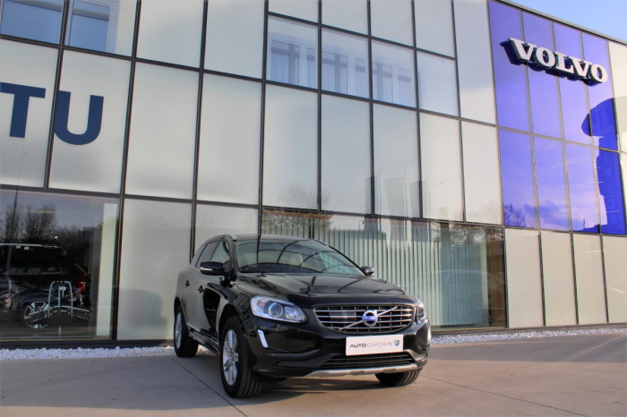 Volvo XC60 D4 AWD SUMMUM AUT 1.maj. na operativní leasing